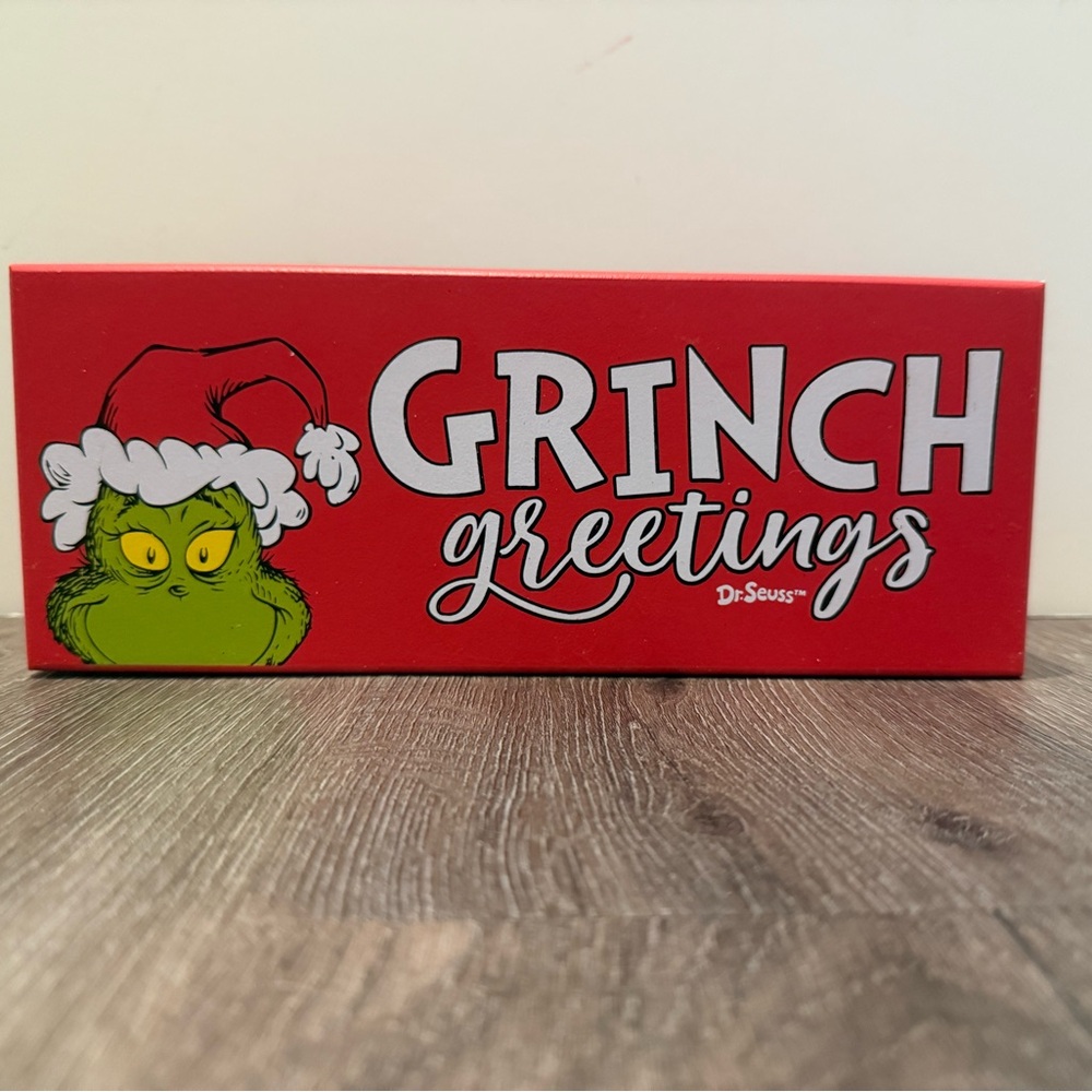 Cute “Grinch Greetings” Block- NWT